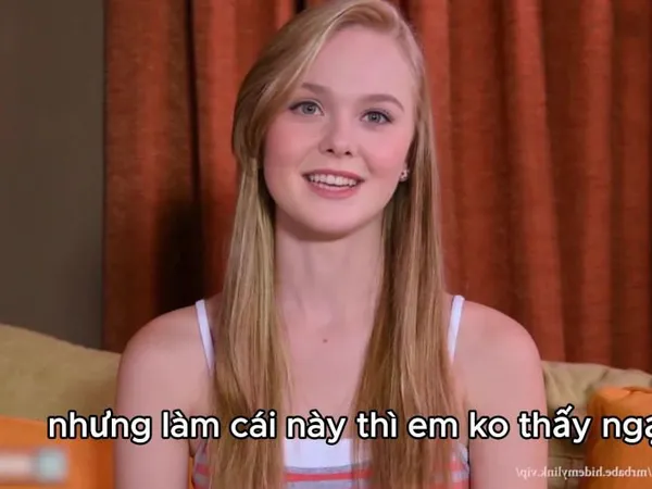 Em rất ngại khi bị quay phim, nhưng lúc đụ thì em không thấy ngại