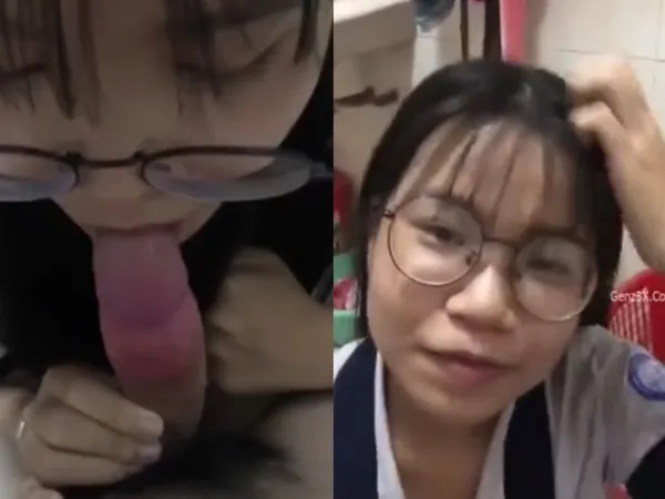 "Mày mút mạnh đi tao sắp ra rồi", em xinh liếm cặc cho thằng bạn thân